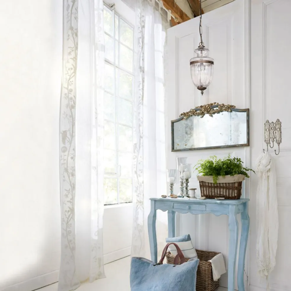 Gardine Douvaine