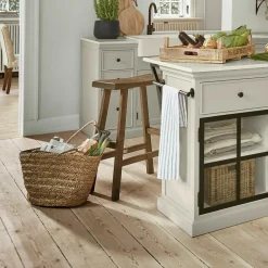 Hocker Nael