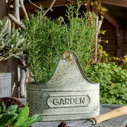 Korb Garden