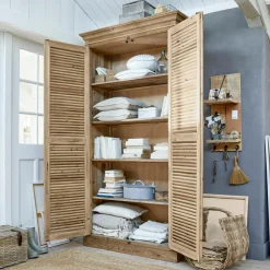 Schrank Farnham
