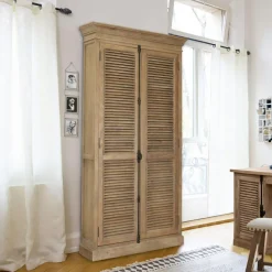 Schrank Farnham
