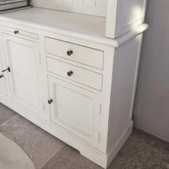 Schrank Monts