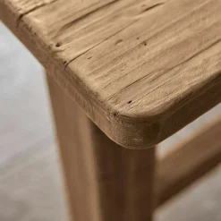 Tisch Oteley